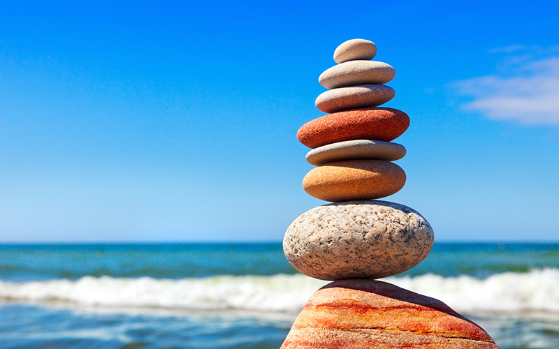 マインドフルネスでバランスを取るイメージ画像